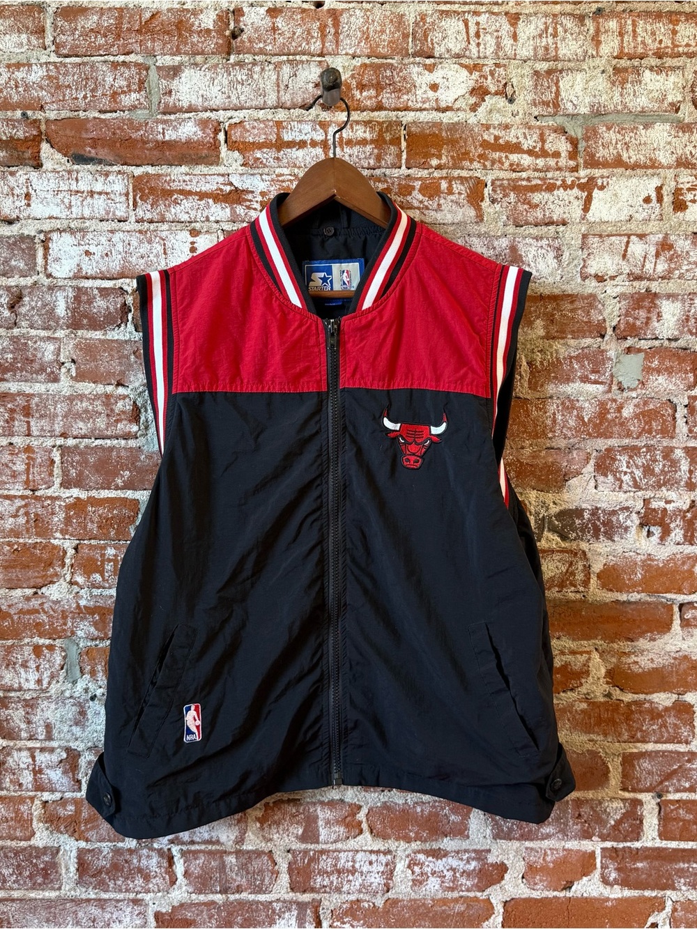 Vintage 90s Starter Chicago Bulls NBA Sleeveless Red Black Vest Mens XL